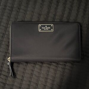 Kate Spade Black Zipper Wallet